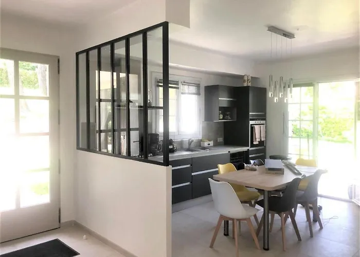 Attractive In C Reste With Pool Céreste